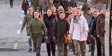 أوكرانيا تستعيد 108 في عملية تبادل للأسرى مع روسيا 2 - جريدة المساء أوكرانيا تستعيد 108 في عملية تبادل للأسرى مع روسيا 1 - جريدة المساء