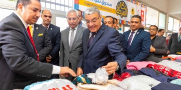 صندوق تحيا مصر: معرض دكان الفرحة يوفر 30 ألف قطعة ملابس لرعاية 6 آلاف طالب وطالبة بجامعة المنيا 1 - جريدة المساء