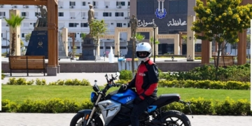 محافظ أسوان يوجه لتسخير الإمكانيات لتسهيل مبادرة " رحلة إلى مؤتمر المناخ " للتوعية بالتغير المناخى 2 - جريدة المساء محافظ أسوان يوجه لتسخير الإمكانيات لتسهيل مبادرة " رحلة إلى مؤتمر المناخ " للتوعية بالتغير المناخى 1 - جريدة المساء