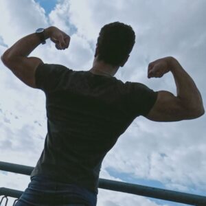 عمر صبحي بطل كمال الأجسام يحذر من أضرار التناول العشوائي للمنشطات والمكملات الغذائية 21 - جريدة المساء