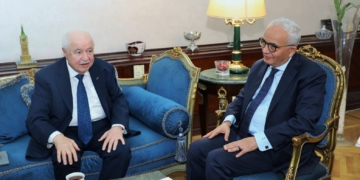 وزير التربية والتعليم يبحث تطوير العملية التعليمية ومحو الأمية الرقمية 2 - جريدة المساء وزير التربية والتعليم يبحث تطوير العملية التعليمية ومحو الأمية الرقمية 1 - جريدة المساء