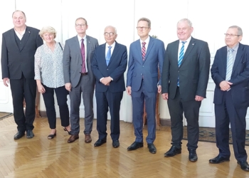 وزير التعليم يبحث مع السفير الألمانى تطوير التعليم قبل الجامعى 32 - جريدة المساء