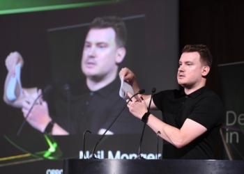 ورشة عمل في "تصميمات التكنولوجيا" تجمع خبراء من الكُلية الملكية للفنون لمناقشة دمج التكنولوجيات وتصاميم أجهزة المحمول 33 - جريدة المساء