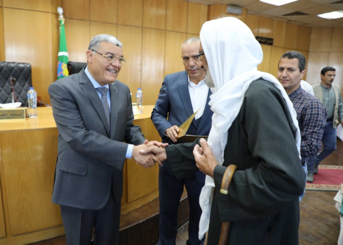 محافظ المنيا يكرم 20 فائزاً في المسابقة الدينية لإذاعة شمال الصعيد 19 - جريدة المساء
