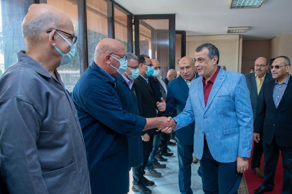 "وزير الدولة للإنتاج الحربي" يتفقد شركة حلوان للمسبوكات 19 - جريدة المساء