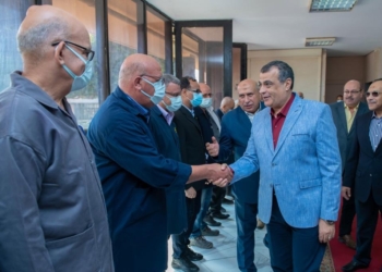 "وزير الدولة للإنتاج الحربي" يتفقد شركة حلوان للمسبوكات 15 - جريدة المساء