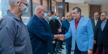 "وزير الدولة للإنتاج الحربي" يتفقد شركة حلوان للمسبوكات 1 - جريدة المساء