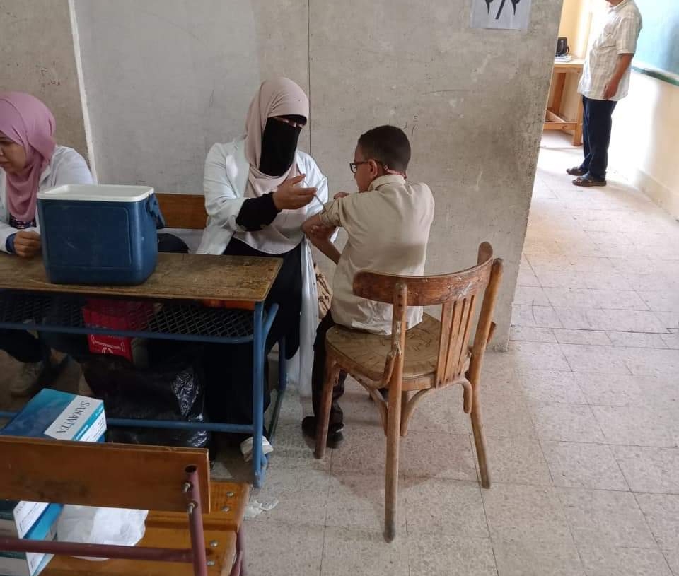 "صحة المنيا" استمرار فعاليات الحملة القومية لتطعيم طلبة المدارس ضد الالتهاب السحائى و بالتطعيم الثنائى 19 - جريدة المساء