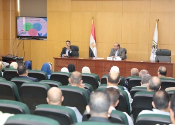 السكرتير العام يواصل اجتماعاته بمديري الإدارات المركزية لمتابعة مستوى وجودة الأداء والخدمات المنفذة 17 - جريدة المساء