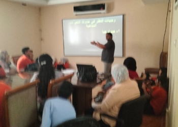 زيارات لطلاب مدارس البحر الاحمر لمعهد علوم البحار للتعريف بقمة المناخ . 28 - جريدة المساء