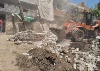 إزالة 53 حالة تعد على أملاك الدولة والأراضى الزراعية فى 4 مراكز بالمنيا 23 - جريدة المساء