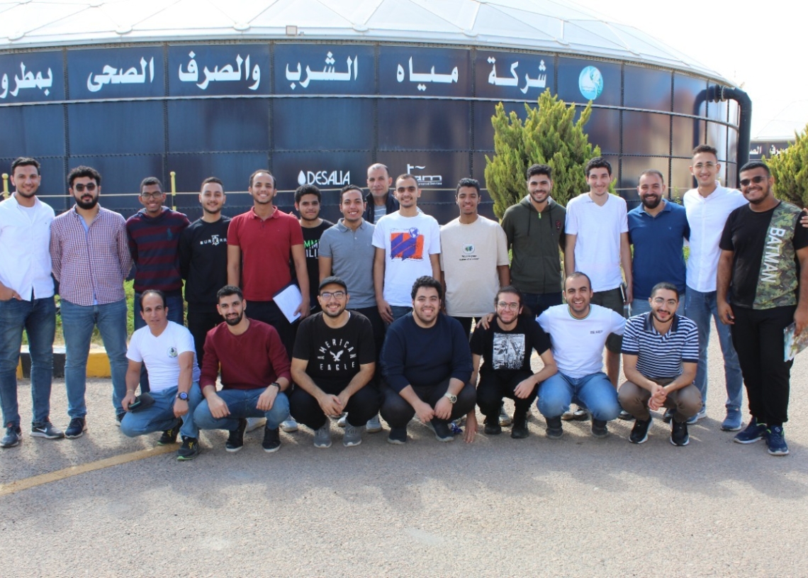 طلاب كلية هندسة الاسكندرية في زيارة لمحطة تحلية الرميلة بمطروح 27 - جريدة المساء طلاب كلية هندسة الاسكندرية في زيارة لمحطة تحلية الرميلة بمطروح 26 - جريدة المساء