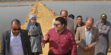نائب محافظ بني سويف   يتفقد  مشكلة تجمع مياه مجهولة المصدر بأراضى واقعة على الصحراوي الغربي  بزمام سمسطا 1 - جريدة المساء
