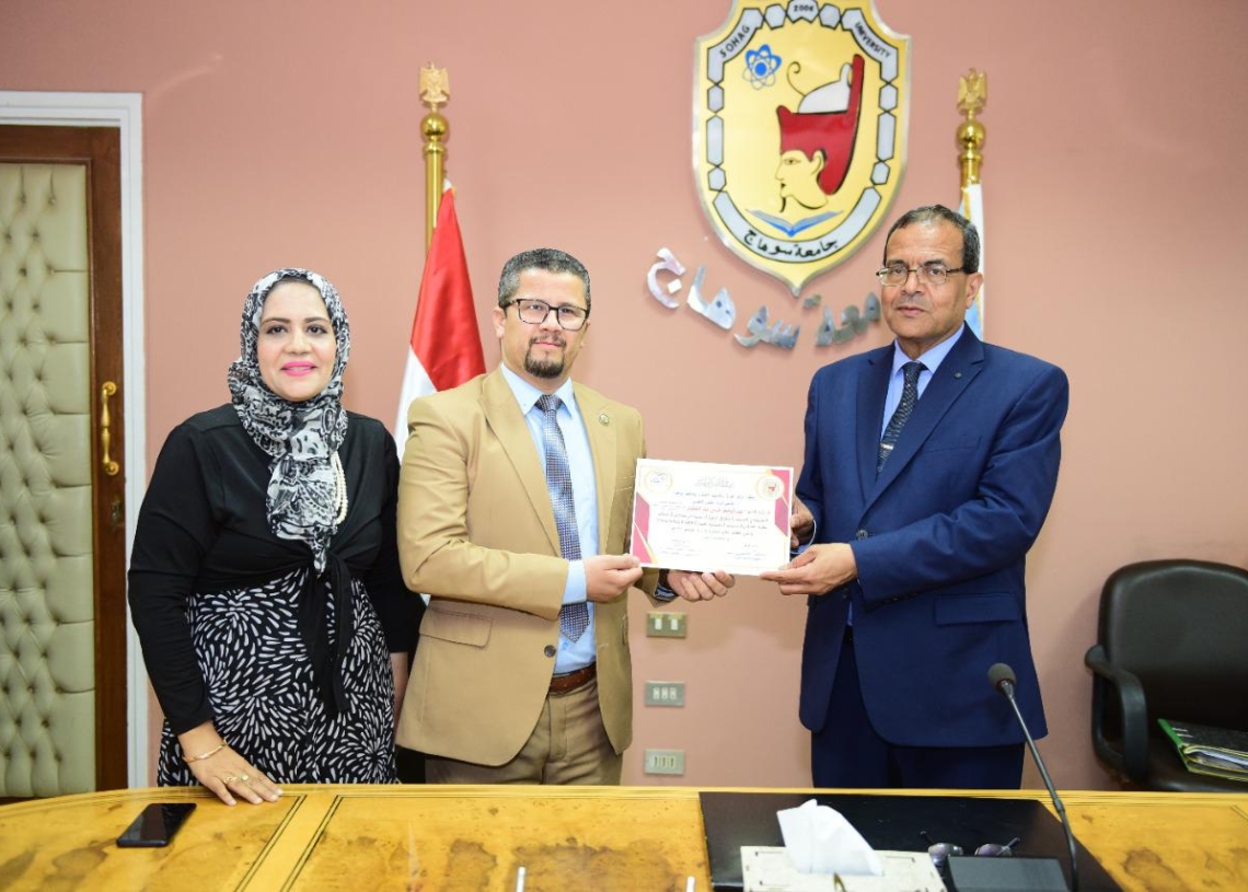 مركز جودة الغذاء بجامعة سوهاج يختتم دورته التدريبية عن المفاهيم الأساسية في سلامة الغذاء 19 - جريدة المساء