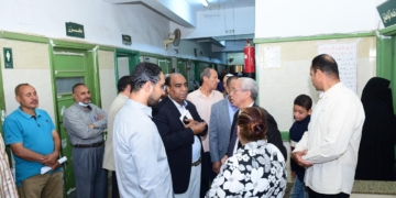 مستشفي سوهاج الجامعي تتابع سير العمل داخل الاقسام المختلفة 1 - جريدة المساء