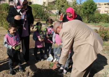 وكيل تعليم بني سويف يشارك طلاب  مدرسة المستقبل الرسمية للغات اليوم الرياضي الثقافي ويكرم طلاب العملية صقر 103 33 - جريدة المساء