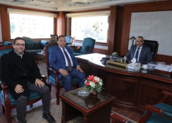 محافظ سوهاج يستقبل رئيس مجلس أمناء مدرسة المتفوقين للعلوم والتكنولوجيا Stem 25 - جريدة المساء