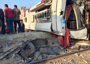 بالصور.. إصابة 19طالبا جامعيا في حادث قطار الزقازيق باتوبيس 19 - جريدة المساء