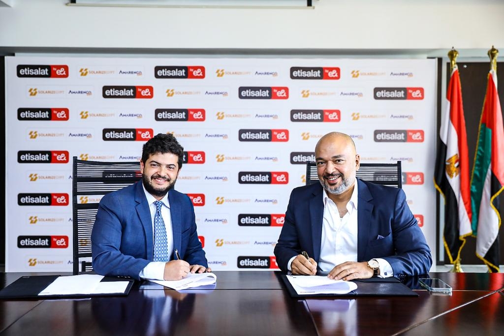 بالتزامن مع COP27.. "اتصالات مصر" توقع اتفاقية لتشغيل أبراج المحمول بالطاقة الشمسية 19 - جريدة المساء