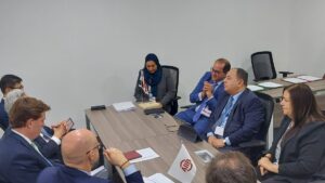 توقيع مذكرة تفاهم لاستضافة اجتماعات البنك الآسيوي للاستثمار في البنية التحتية بشرم الشيخ 24 - جريدة المساء توقيع مذكرة تفاهم لاستضافة اجتماعات البنك الآسيوي للاستثمار في البنية التحتية بشرم الشيخ 23 - جريدة المساء