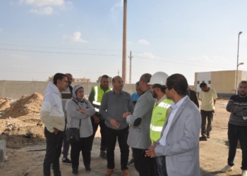 سكرتير عام  بني سويف يتابع العمل بمصنع تدوير القمامة 21 - جريدة المساء