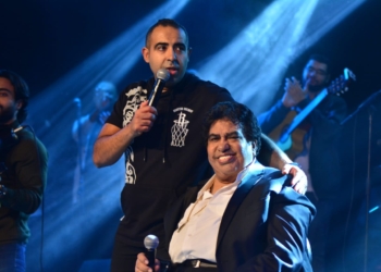 محمد عدوية يشعل حفله بساقية الصاوي بحضور كامل العدد 21 - جريدة المساء