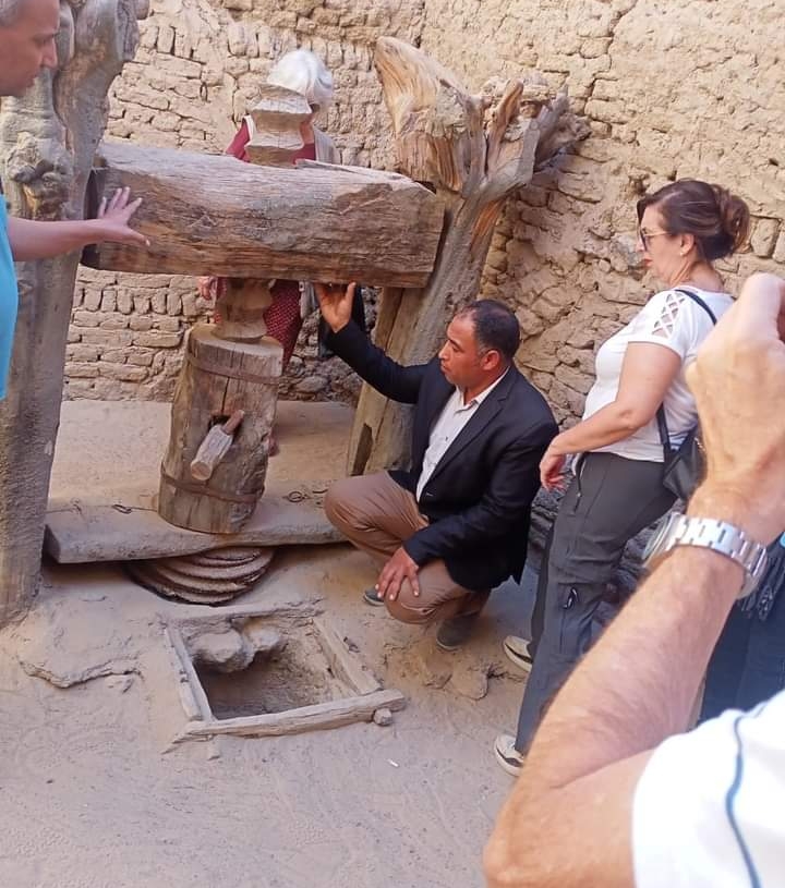 بهدف تنشيط السياحة العلاجية والأستشفائية.. أطباء أسبانيا يزورن مدينة " القصر الإسلامية" بالداخلة 19 - جريدة المساء