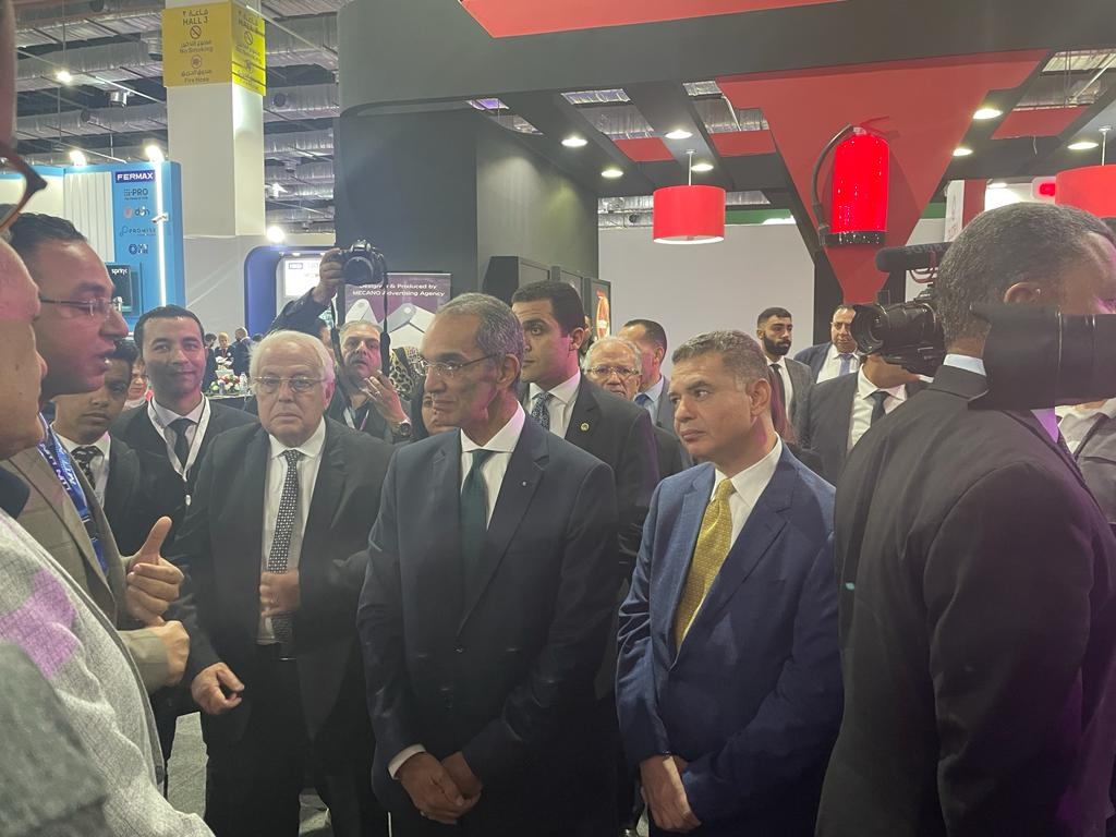 نيابة عن الرئيس عبد الفتاح السيسي الدكتور عمرو طلعت وزير الاتصالات وتكنولوجيا المعلومات يفتتح فعاليات النسخة الأولى من معرض ومؤتمر تكنولوجيا التصنيع ManuTech خلال معرض CairoICT…ويتفقد أجنحته 20 - جريدة المساء نيابة عن الرئيس عبد الفتاح السيسي الدكتور عمرو طلعت وزير الاتصالات وتكنولوجيا المعلومات يفتتح فعاليات النسخة الأولى من معرض ومؤتمر تكنولوجيا التصنيع ManuTech خلال معرض CairoICT…ويتفقد أجنحته 19 - جريدة المساء