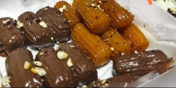 طريقة بسيطة وسريعة لعمل بلح الشام بالشوكولاتة 2 - جريدة المساء طريقة بسيطة وسريعة لعمل بلح الشام بالشوكولاتة 1 - جريدة المساء