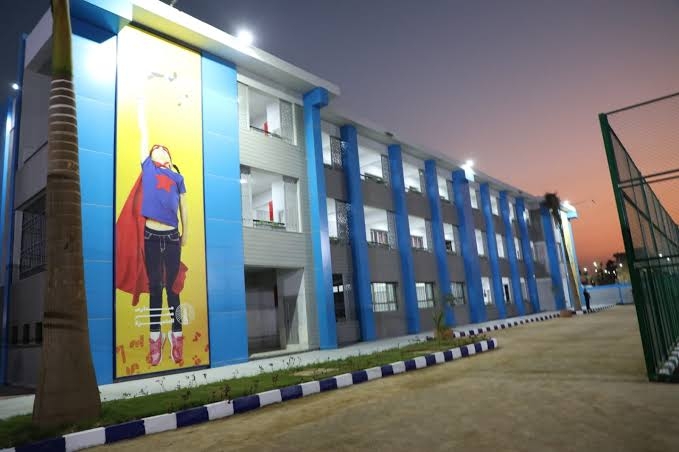 إفتتاح أول نماذج مشروع مدارس مصر المتميزة بالسويس 19 - جريدة المساء إفتتاح أول نماذج مشروع مدارس مصر المتميزة بالسويس 18 - جريدة المساء