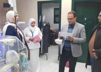 إحالة 19 طبيبا و9 ممرضات للتحقيق في جولات مفاجئة لوكيل وزارة الصحة بأسيوط 15 - جريدة المساء