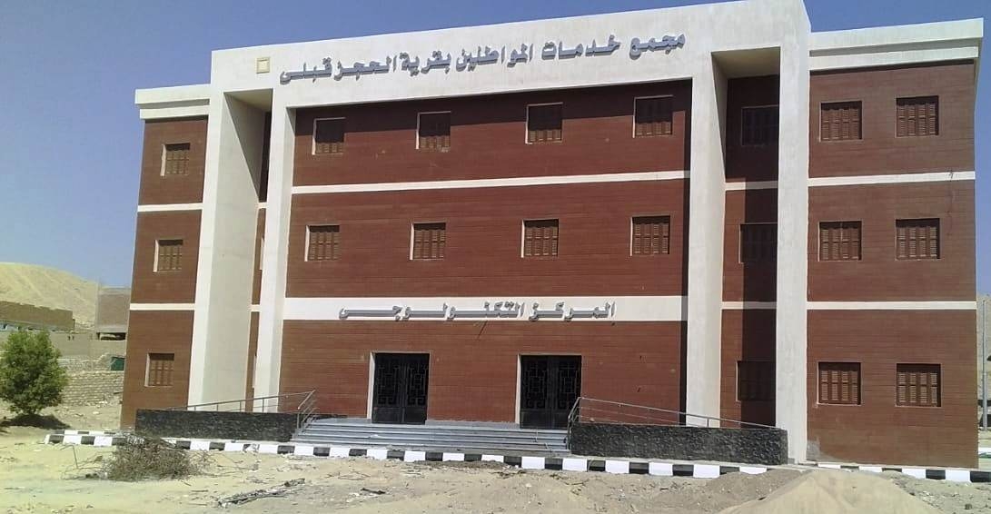 وحدة حياة كريمة تتفقد المشروعات الجارية بقرية الحجز قبلى بإدفو 19 - جريدة المساء