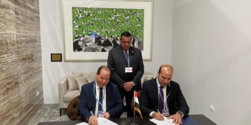 وزير التنمية المحلية يشهد توقيع عقد تقديم خدمات المتابعة والمراقبة لمقدمي خدمات الجمع والنظافة للمخلفات 1 - جريدة المساء