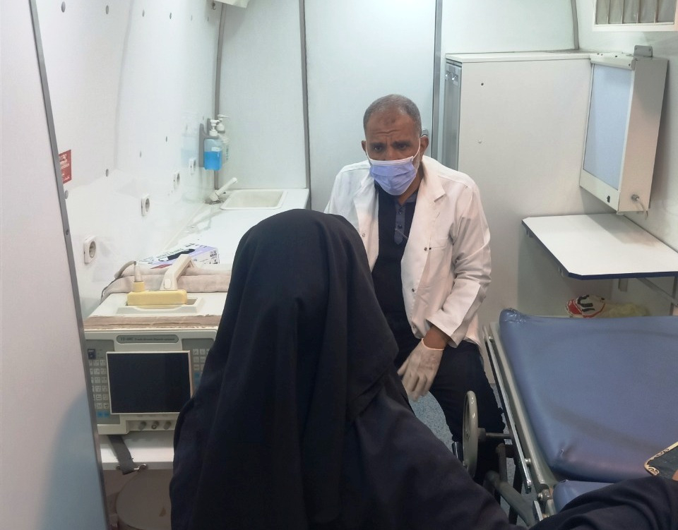 توقيع الكشف الطبى لـ 3332 مواطن ومواطنة بقرى عمرو بن العاص بإدفو ، والرقبة بدراو 18 - جريدة المساء