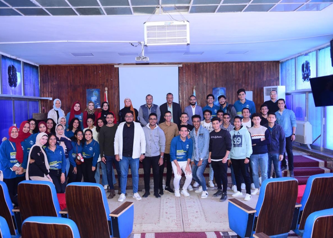 ندوة توعوية عن برنامج التبادل الطلابي ينظمها طلاب صيدلة سوهاج 17 - جريدة المساء