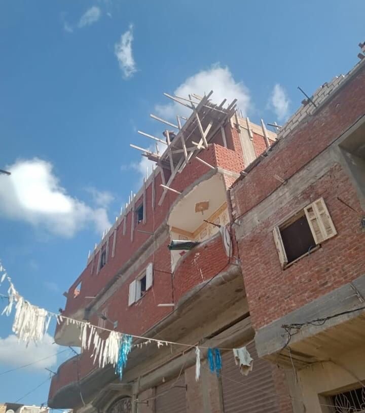 وقف اعمال بناء مخالف بحي العامرية اول بالاسكندرية 19 - جريدة المساء