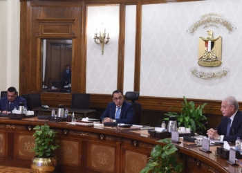 رئيس الوزراء يعقد اجتماعاً لمتابعة عدد من المشروعات بمحافظة جنوب سيناء 19 - جريدة المساء رئيس الوزراء يعقد اجتماعاً لمتابعة عدد من المشروعات بمحافظة جنوب سيناء 18 - جريدة المساء