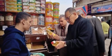 محافظ الشرقية يتفقد منافذ بيع السلع والمواد الغذائية لمتابعة الأسعار 9 - جريدة المساء