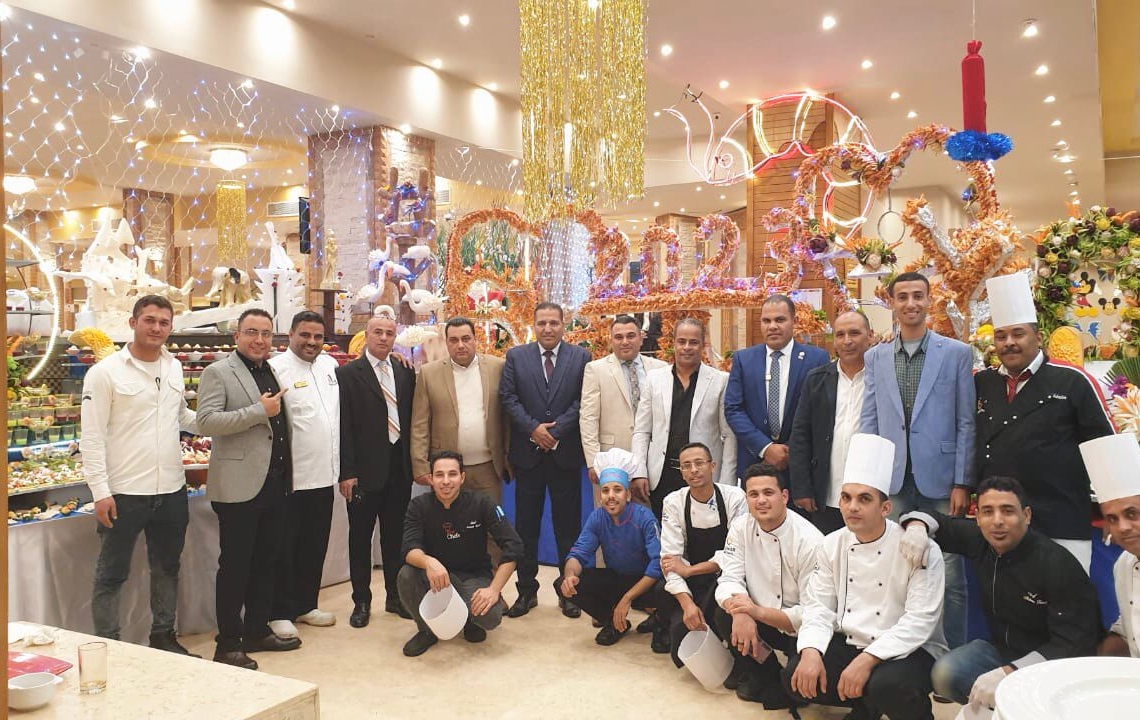 بالطبل والمزمار البلدي.. السياح الأجانب احتفلوا بليلة رأس السنة بفنادق الغردقة 20 - جريدة المساء بالطبل والمزمار البلدي.. السياح الأجانب احتفلوا بليلة رأس السنة بفنادق الغردقة 19 - جريدة المساء