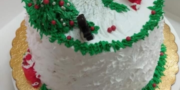 طريقة عمل تورتة الكريسماس بالكريمة الملونة 2 - جريدة المساء طريقة عمل تورتة الكريسماس بالكريمة الملونة 1 - جريدة المساء