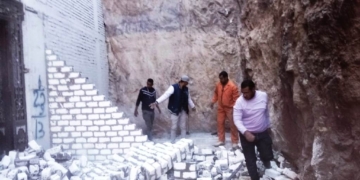 الإزالة الفورية لحالتى تعدى بنطاق حى جنوب بأسوان 1 - جريدة المساء