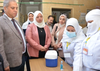 الدكتورة دينا عثمان نائب محافظ مطروح تطلق حملة التطعيم ضد مرض شلل الأطفال 31 - جريدة المساء