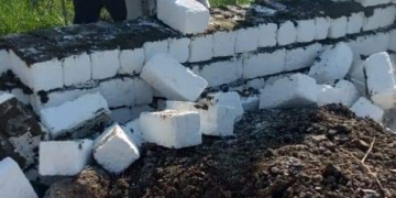 إزالة حالة تعدى بمساحة قيراط مع رفع 60 طن مخلفات بقرية بني محمد سلطان والتوابع وإزالة 3حالات تعدي على الاراضي الزراعيه بقرية طوخ الخيل مركز المنيا 1 - جريدة المساء