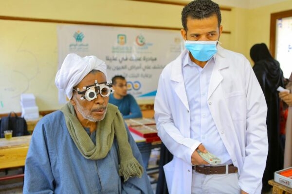 مبادرة عينك فى عنينا من صناع الخير