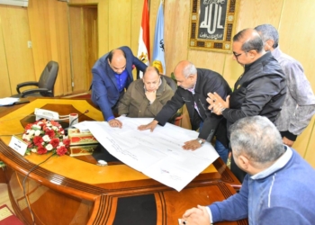 محافظ أسيوط يلتقى أهالي مركز الغنايم لمناقشة سبل الاستفادة من محور كوبري طما العلوي 17 - جريدة المساء