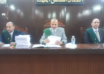 "طماطم" .. بالبدلة الحمراء 33 - جريدة المساء