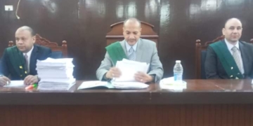 "طماطم" .. بالبدلة الحمراء 1 - جريدة المساء