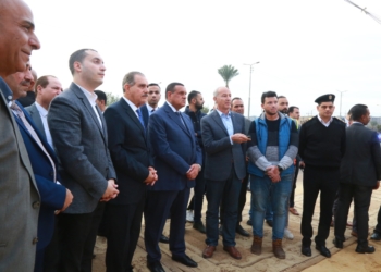 وزير التنمية المحلية ومحافظ كفر الشيخ يتفقدان موقع إنشاء مركز التنمية الشبابية 19 - جريدة المساء