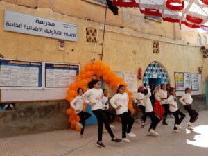 فقرات فنية وهدايا للأطفال في احتفال عيد الطفولة بقنا 132 - جريدة المساء