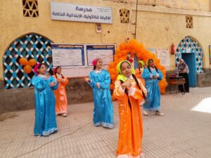 فقرات فنية وهدايا للأطفال في احتفال عيد الطفولة بقنا 100 - جريدة المساء